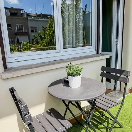 New! Vatican Domizia Apartman *